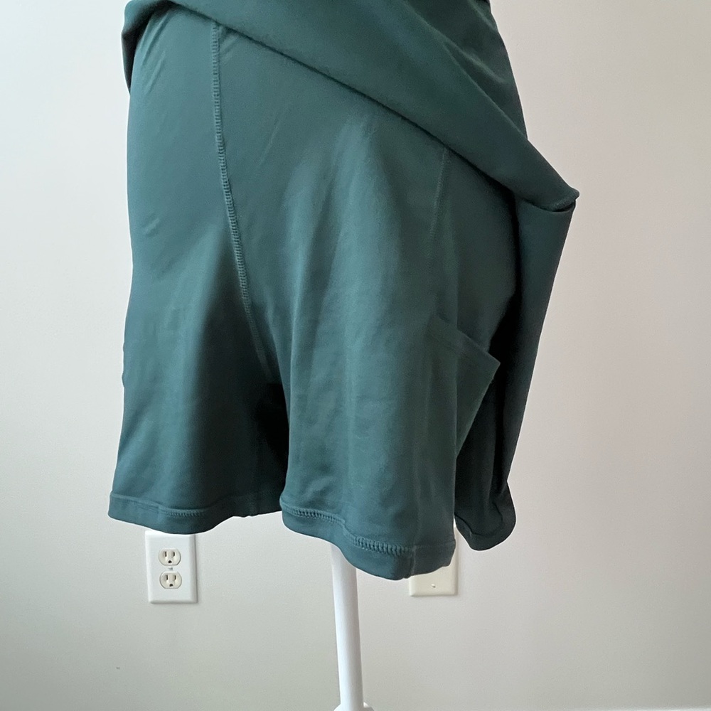 Fabletics Hunter Green Boost Performance Classic … - image 8